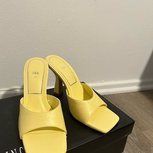 NWOT never worn yellow Zara heels